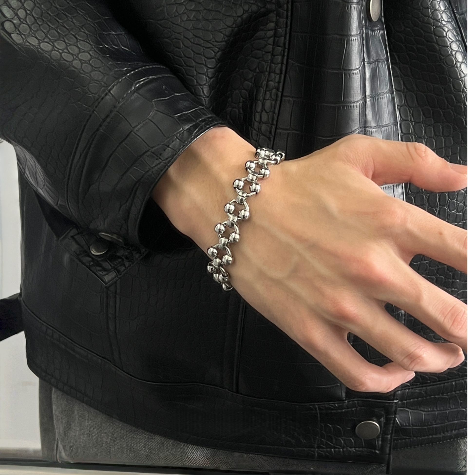 Zware Punk Holle Stalen Kralen - Streetwear Brand Jewelry recensie en prijs