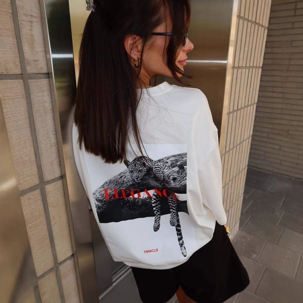 Minimalistisch wit T-shirt met - Streetwear Brand Graphic Designer recensie en prijs